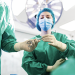 surgical_shutterstock_2357733361_korr_erweitert-1280×973