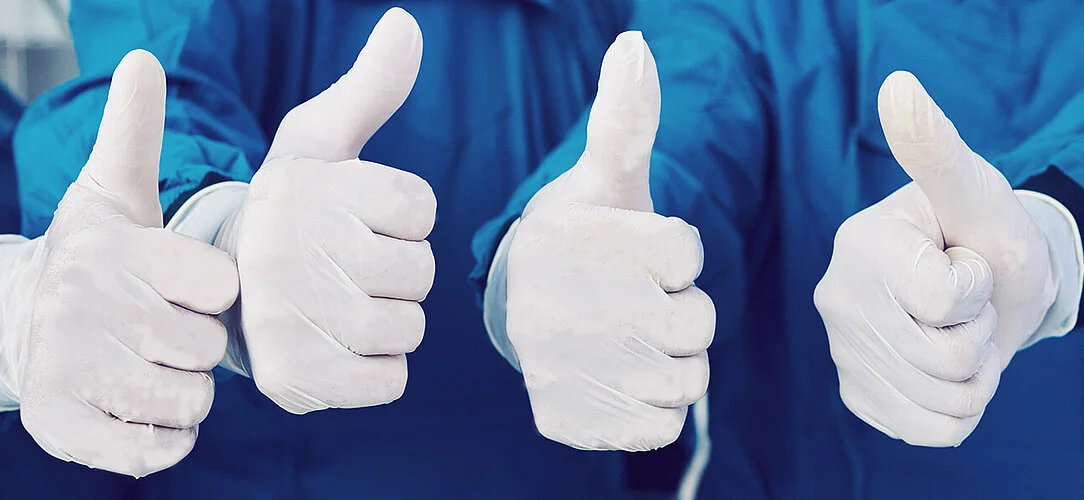 The Invention and History of Latex Gloves: From Origins to Modern Use